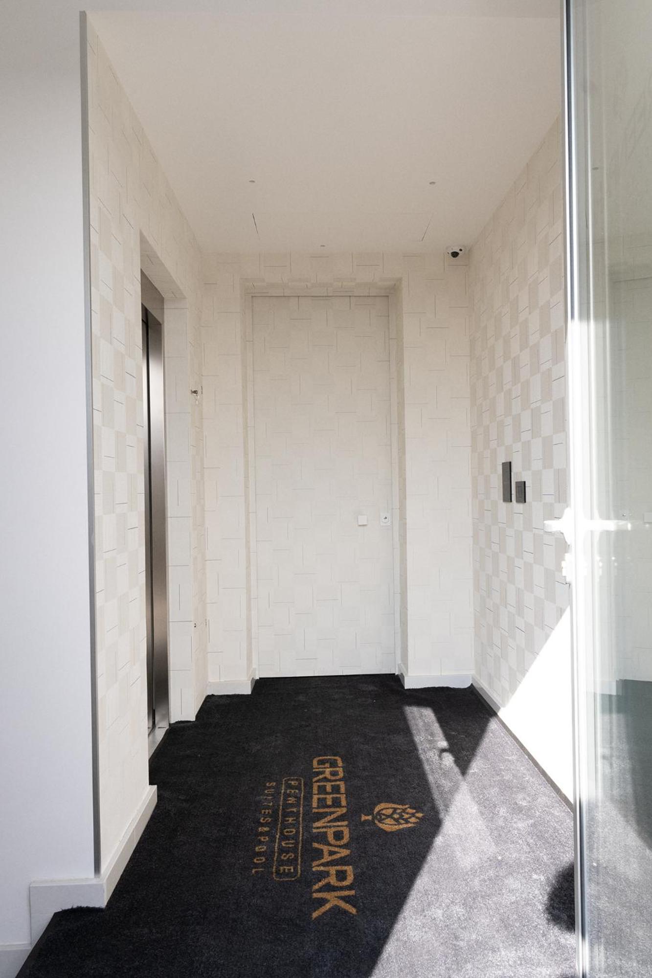 Green Park Penthouse Suite & Pool - Heated Pool - Bari Exterior photo